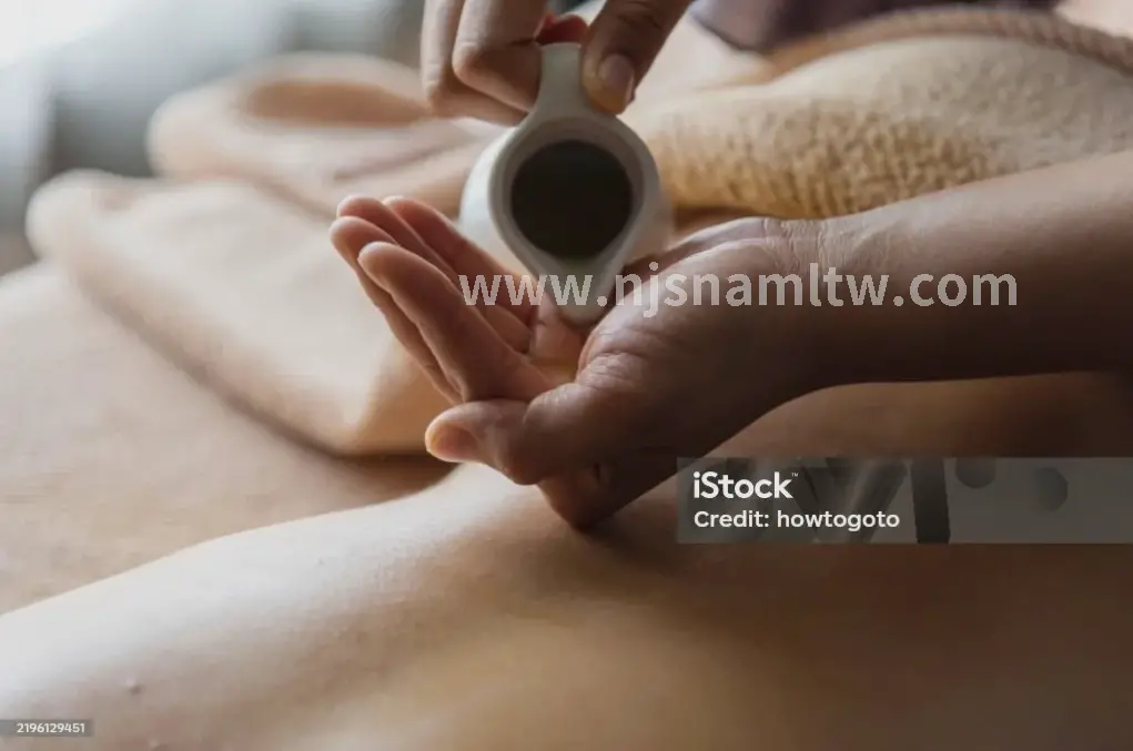 桑拿房内热气升腾